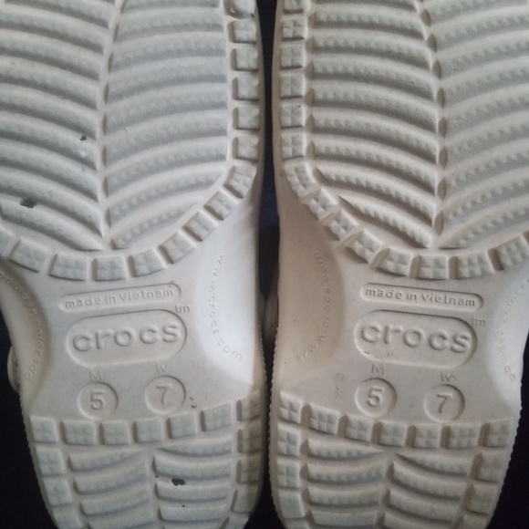 Leopard Print Crocs - Picture 4 of 4